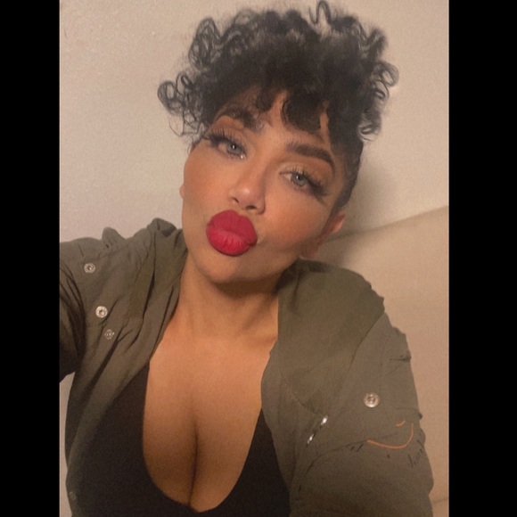 Meet your Posher, Posh - Picture 1 of 1